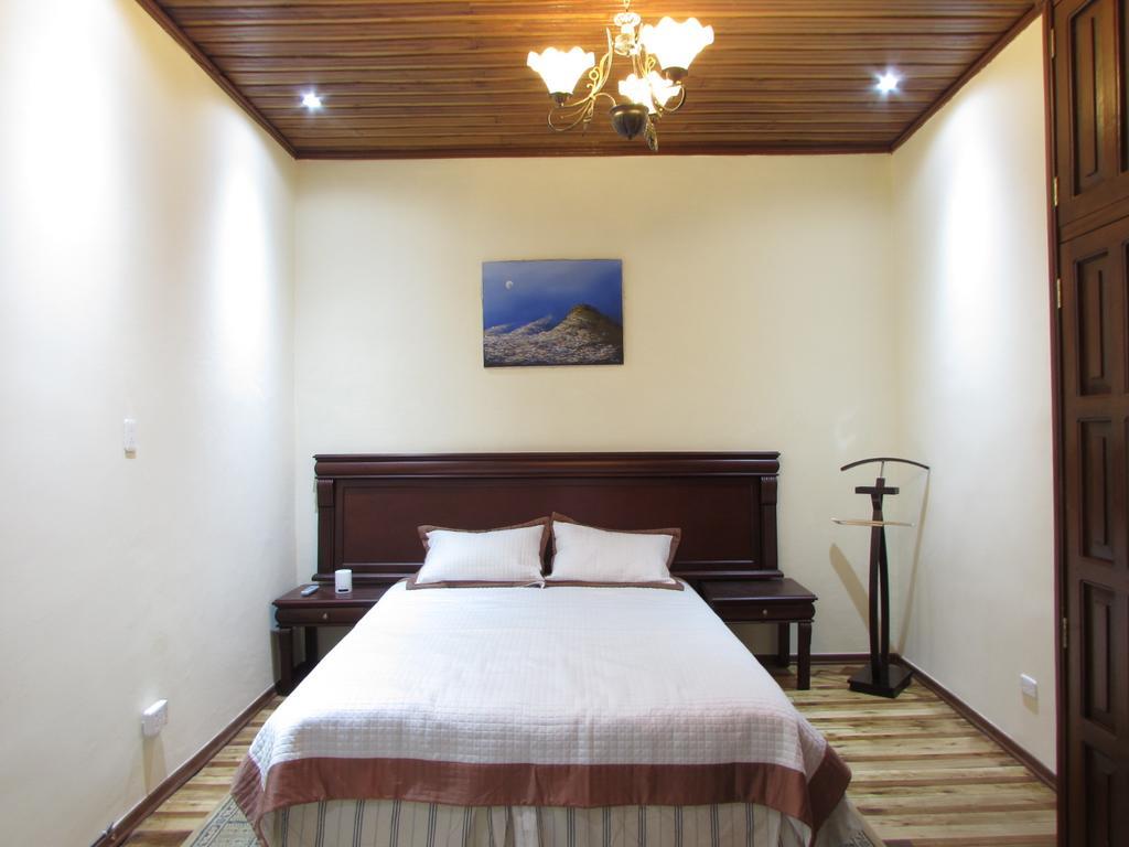 San Blas House & Suites Quito Exteriör bild
